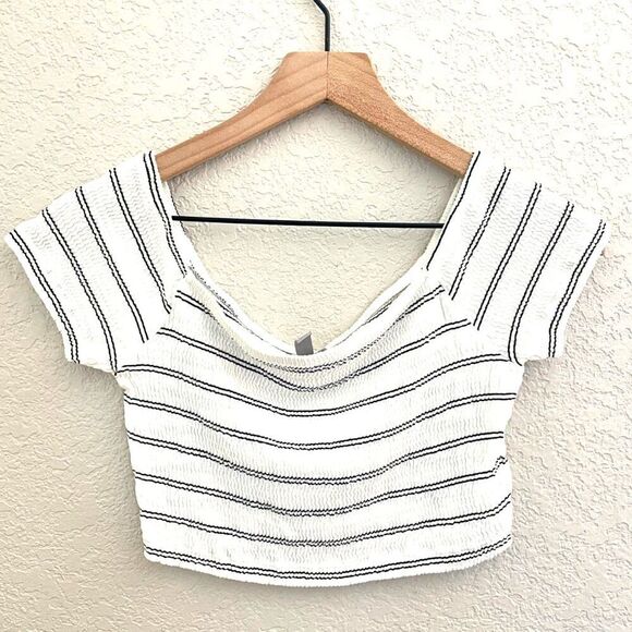 ASOS Tops - ASOS Smocked Short Sleeve Cropped Tee Size 8